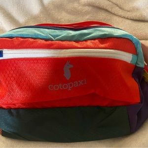 Cotopaxi- Kapai 1.5L Hip Pack - Del DIA. True color is first 5 pictures.